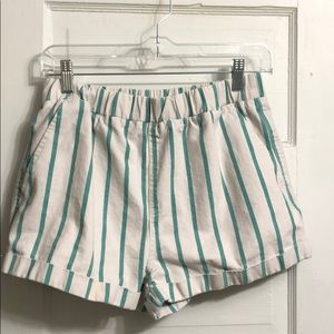 Forever 21 high waisted shorts stretchy waist